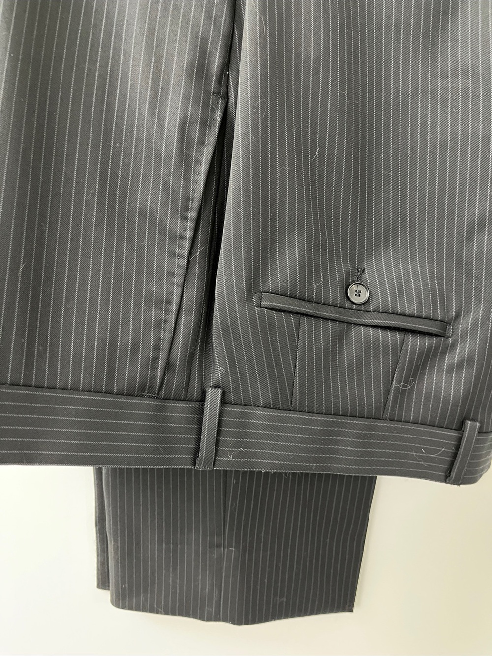 Hugo Boss Black Pinstripe Dress Pants waist 40, inseam 34.5. VGUC